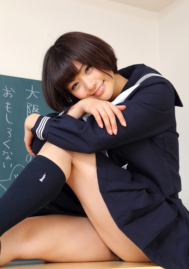 Hitomi Yasueda - Bea Chubbyebony Posing No.09e5c5